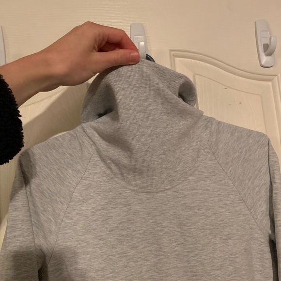 Lululemon Pullover - Picture 3 of 9